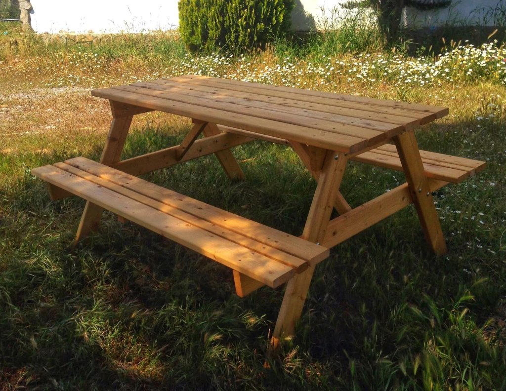 mesas de madera para jardín